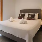 Apartment Domaine Des Reines D14, 4-bedrooms With Fabulous Indoor Pool Nendaz