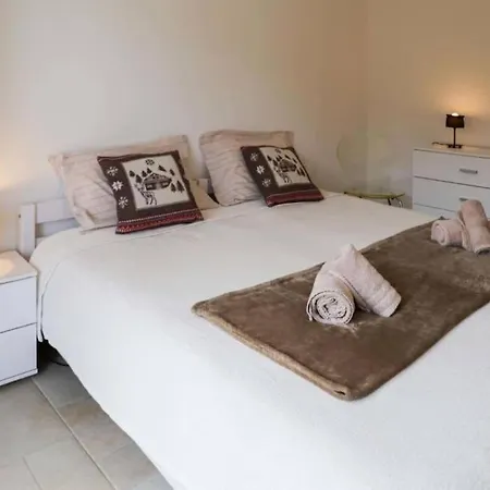 Domaine Des Reines D14, 4-bedrooms With Fabulous Indoor Pool Apartment *