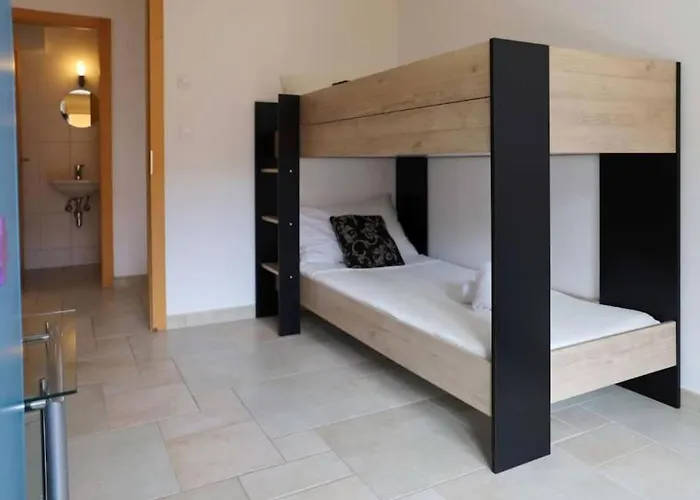 Apartment Domaine Des Reines D14, 4-bedrooms With Fabulous Indoor Pool Nendaz