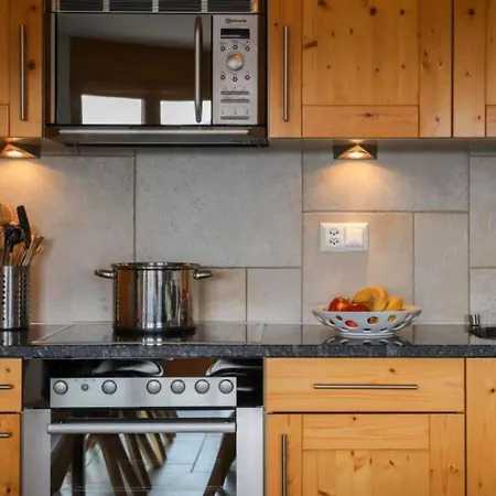 Апартаменты Domaine Des Reines D14, 4-bedrooms With Fabulous Indoor Pool *